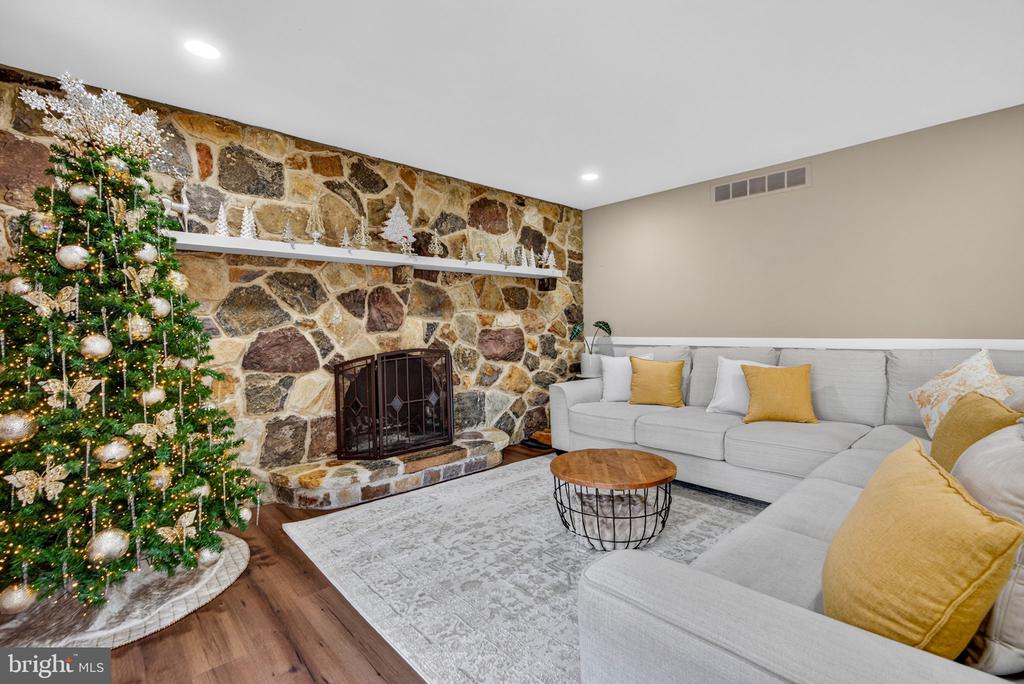 1102 SPRINGDALE ROAD