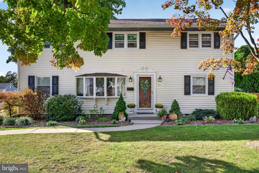 11 BUCKNELL AVENUE