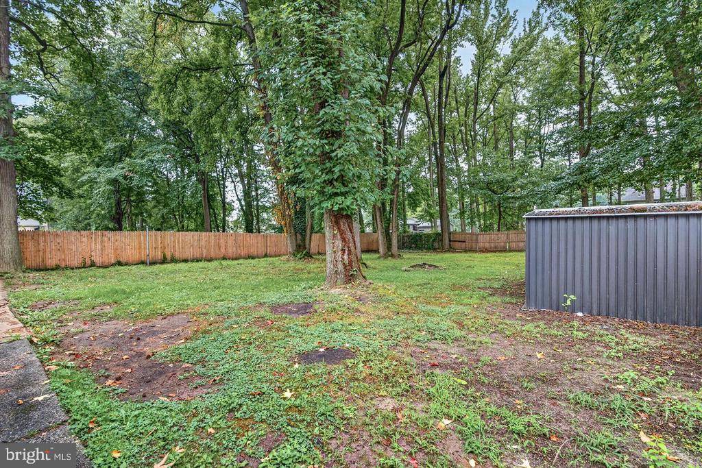 1923 CHAPEL AVENUE W
