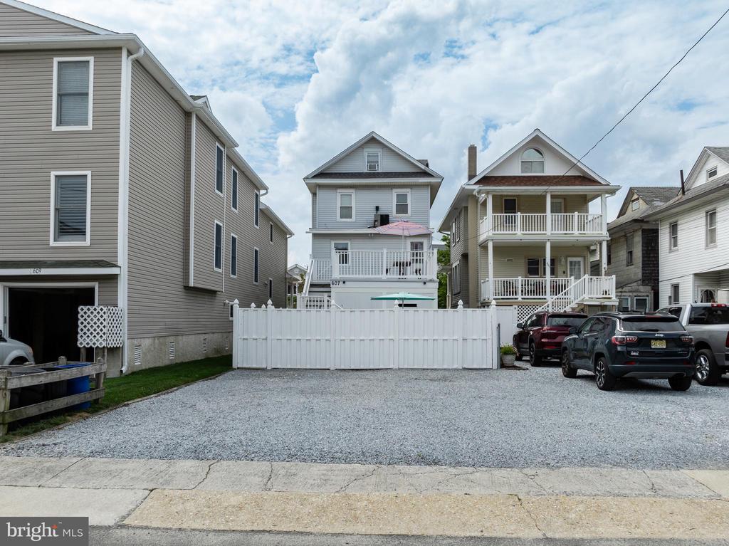 607 Ocean Ave