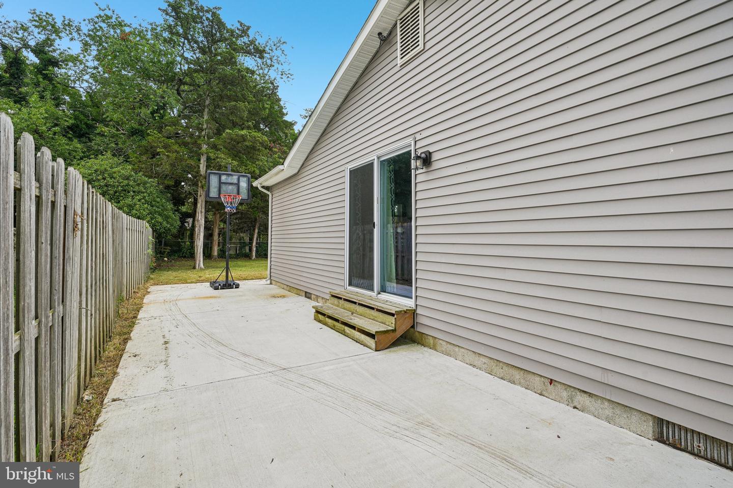 42 Franklin Ave