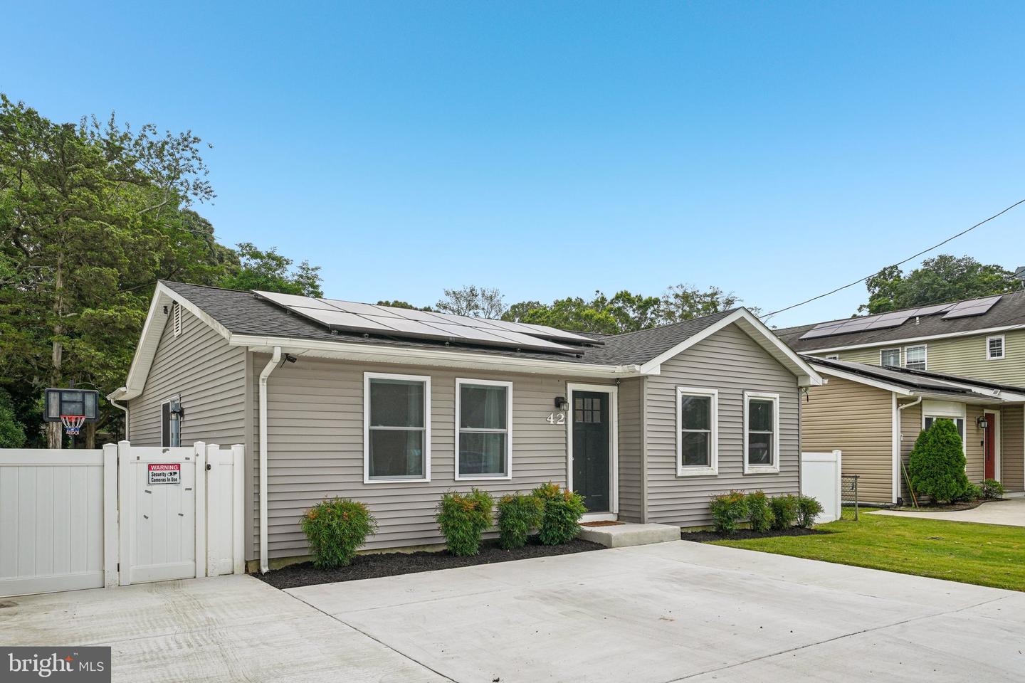 42 Franklin Ave