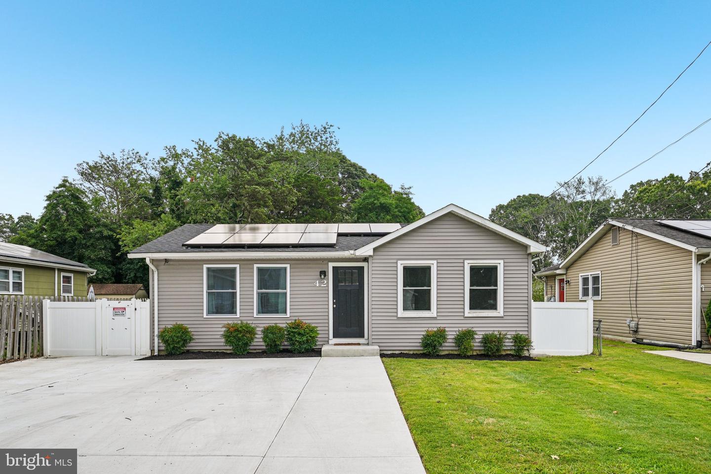 42 Franklin Ave