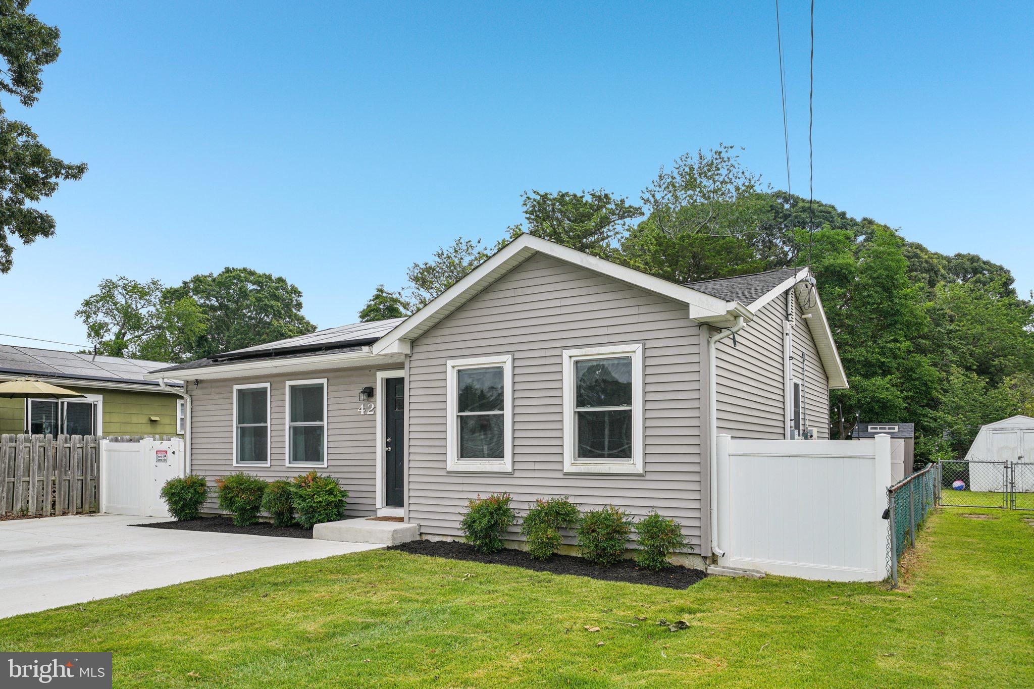 42 Franklin Ave