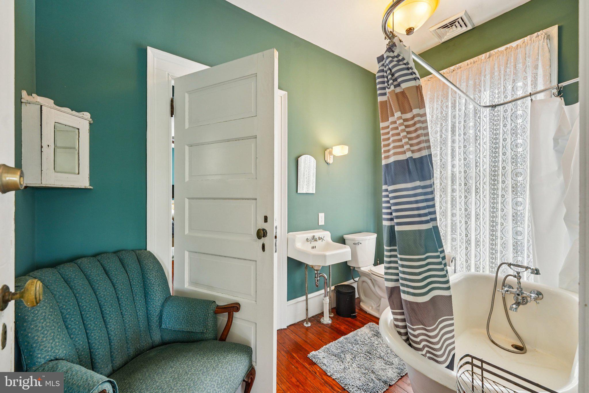 3008 ATLANTIC AVENUE