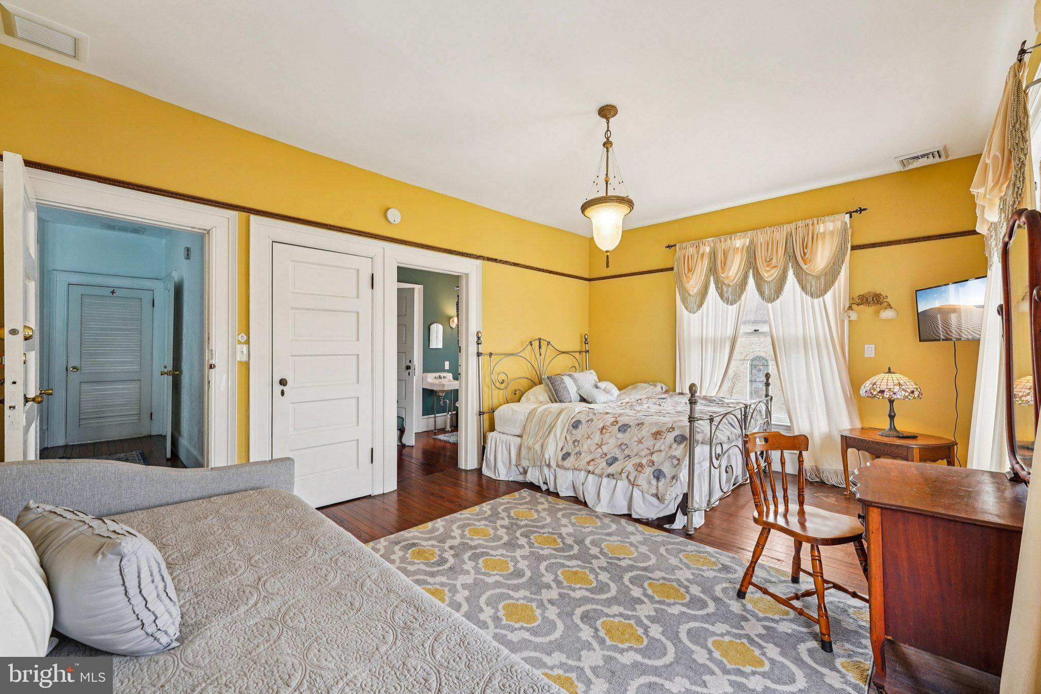 3008 ATLANTIC AVENUE