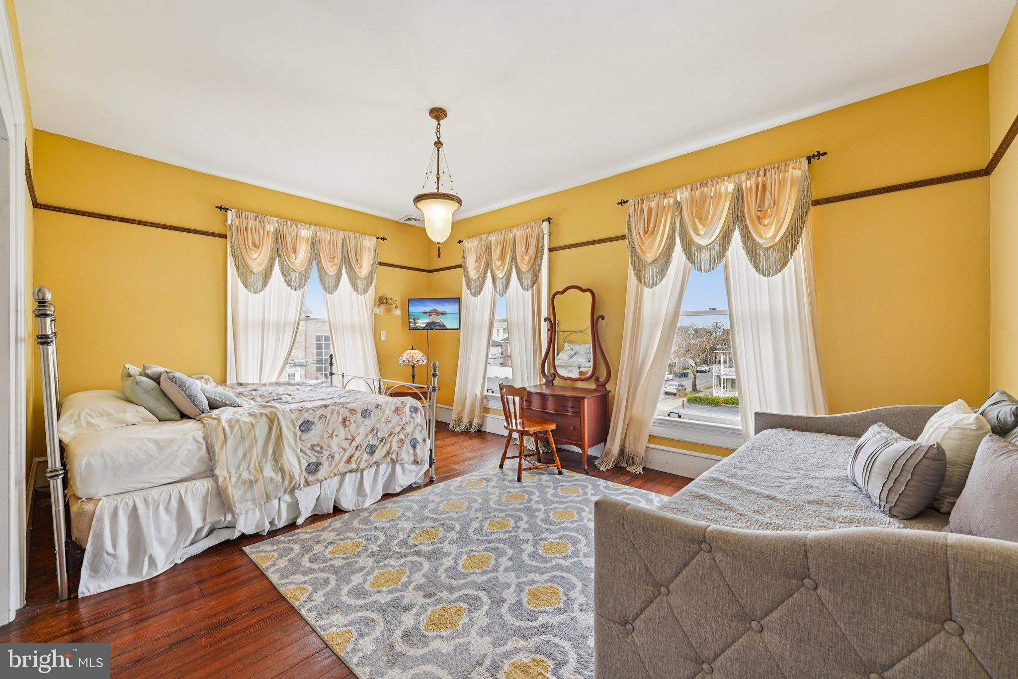 3008 ATLANTIC AVENUE