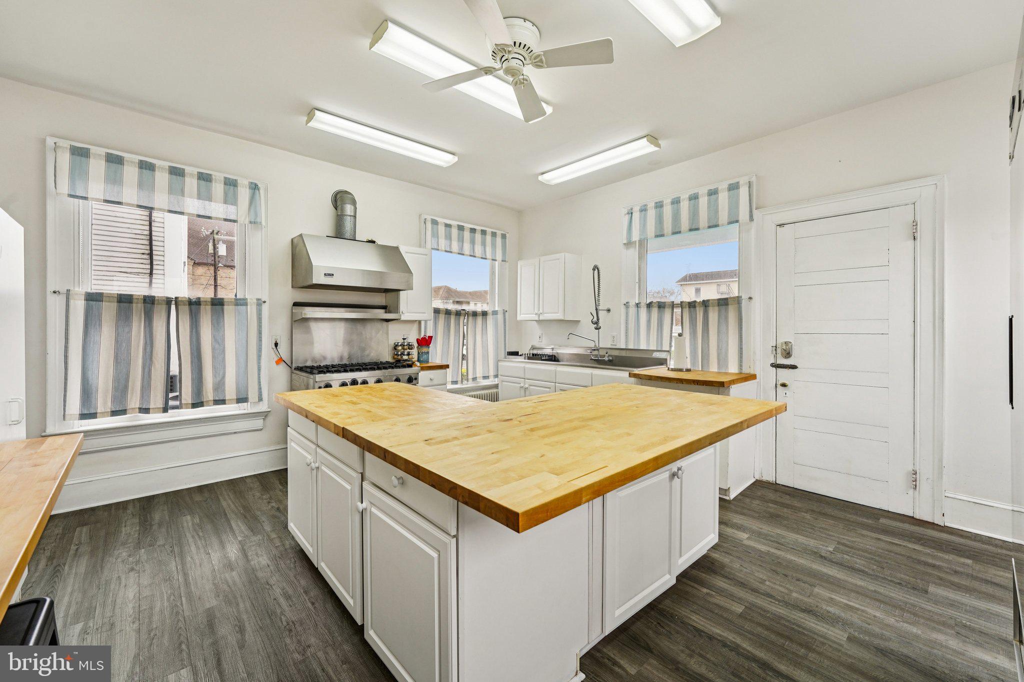 3008 ATLANTIC AVENUE