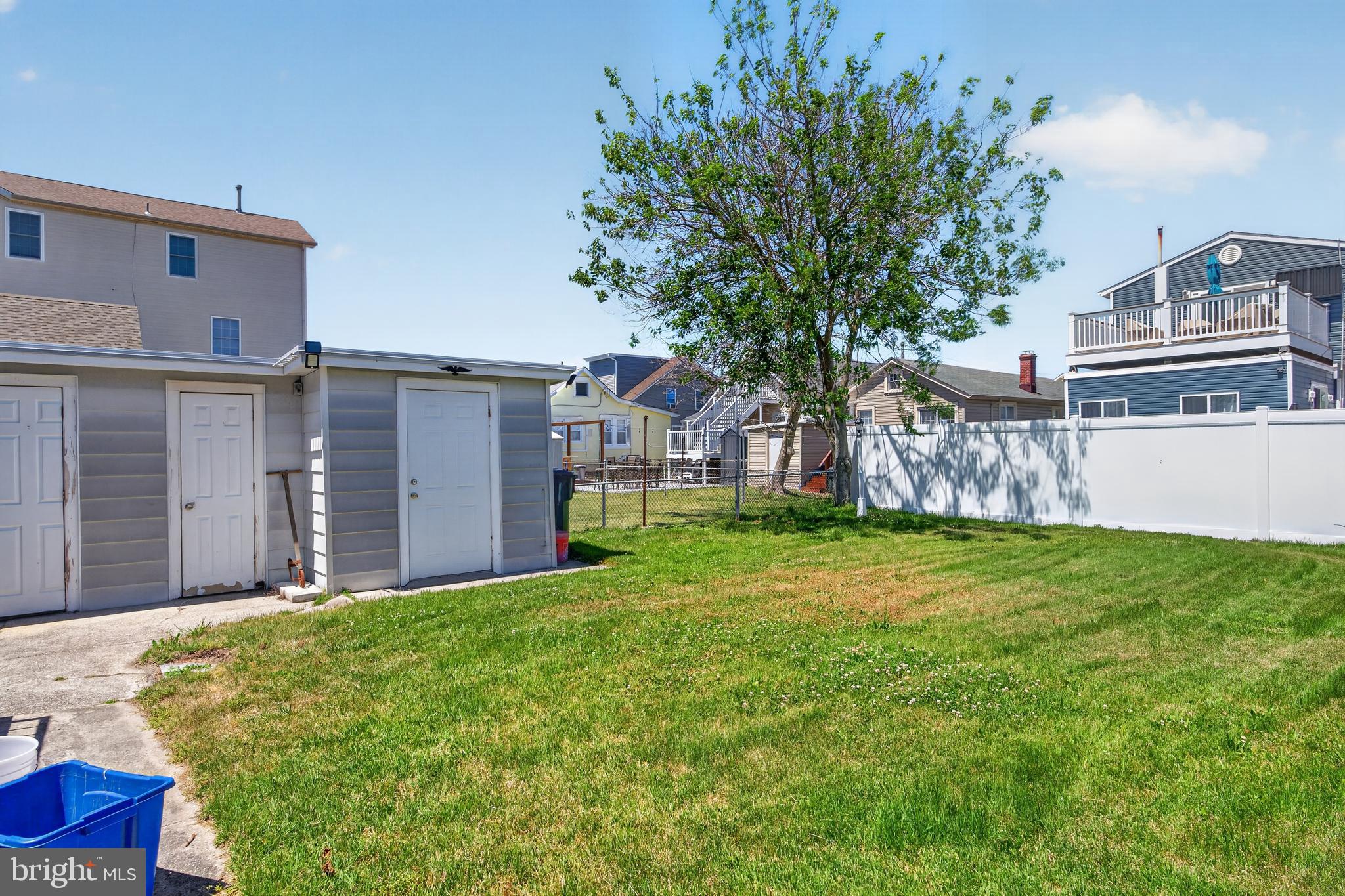 411 W MAGNOLIA AVENUE