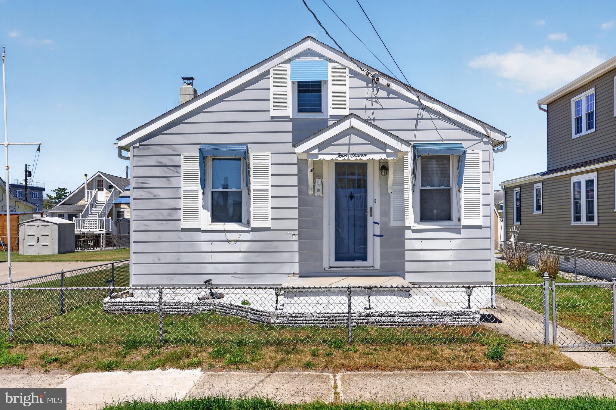 411 W MAGNOLIA AVENUE