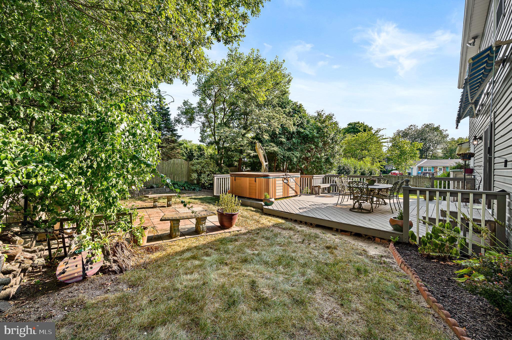 15 Eclipse Ave