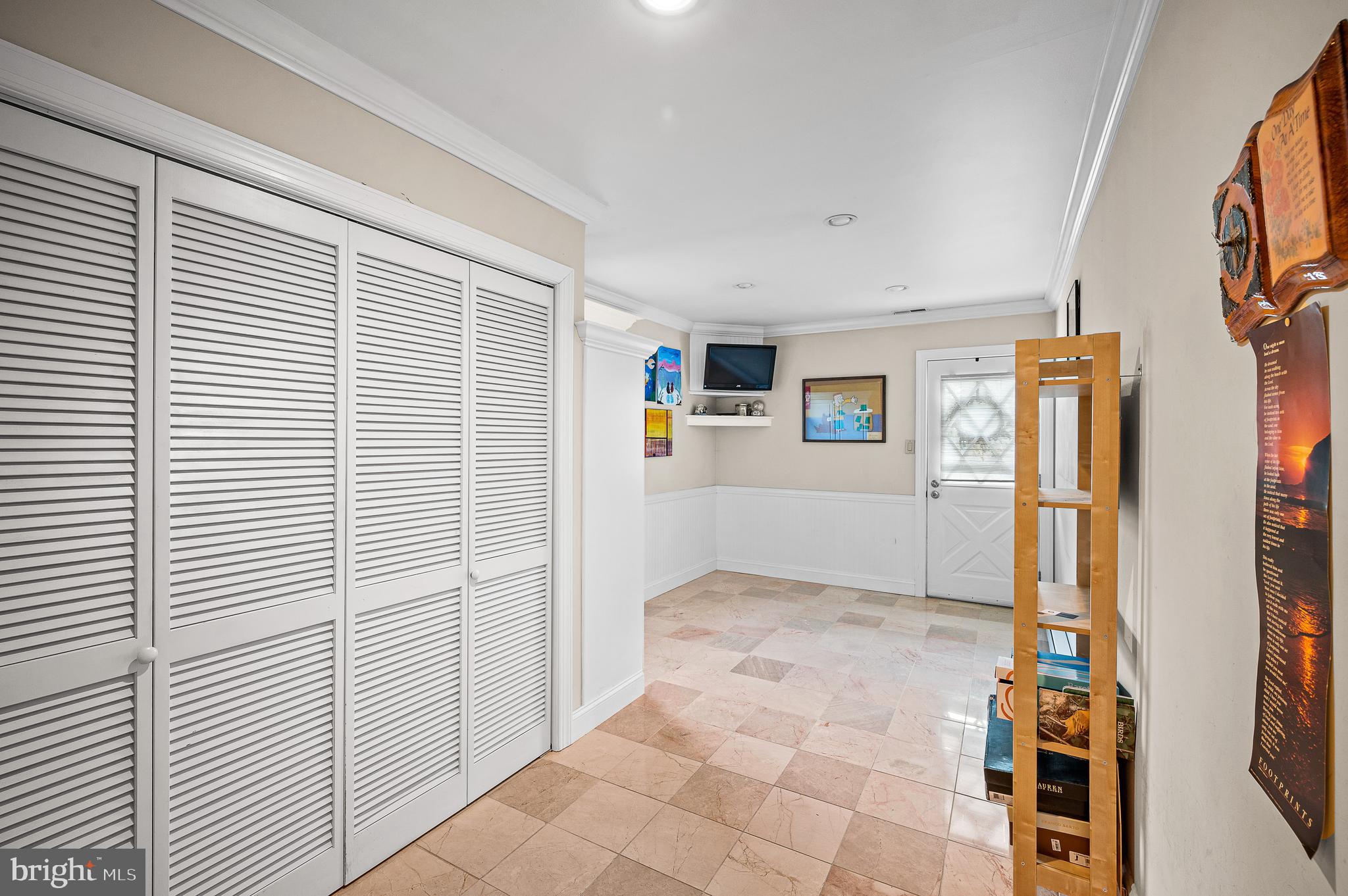 15 Eclipse Ave