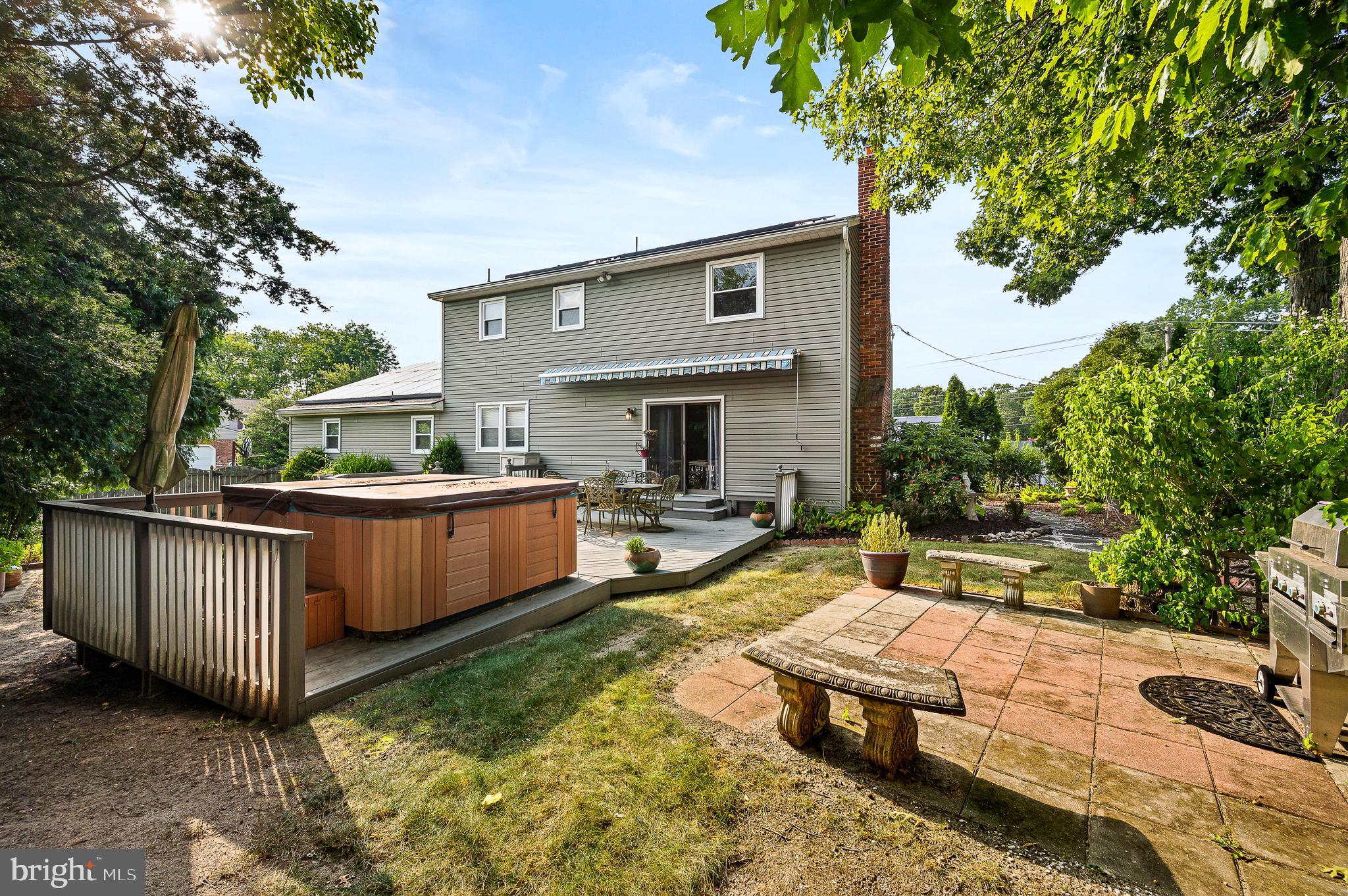 15 Eclipse Ave