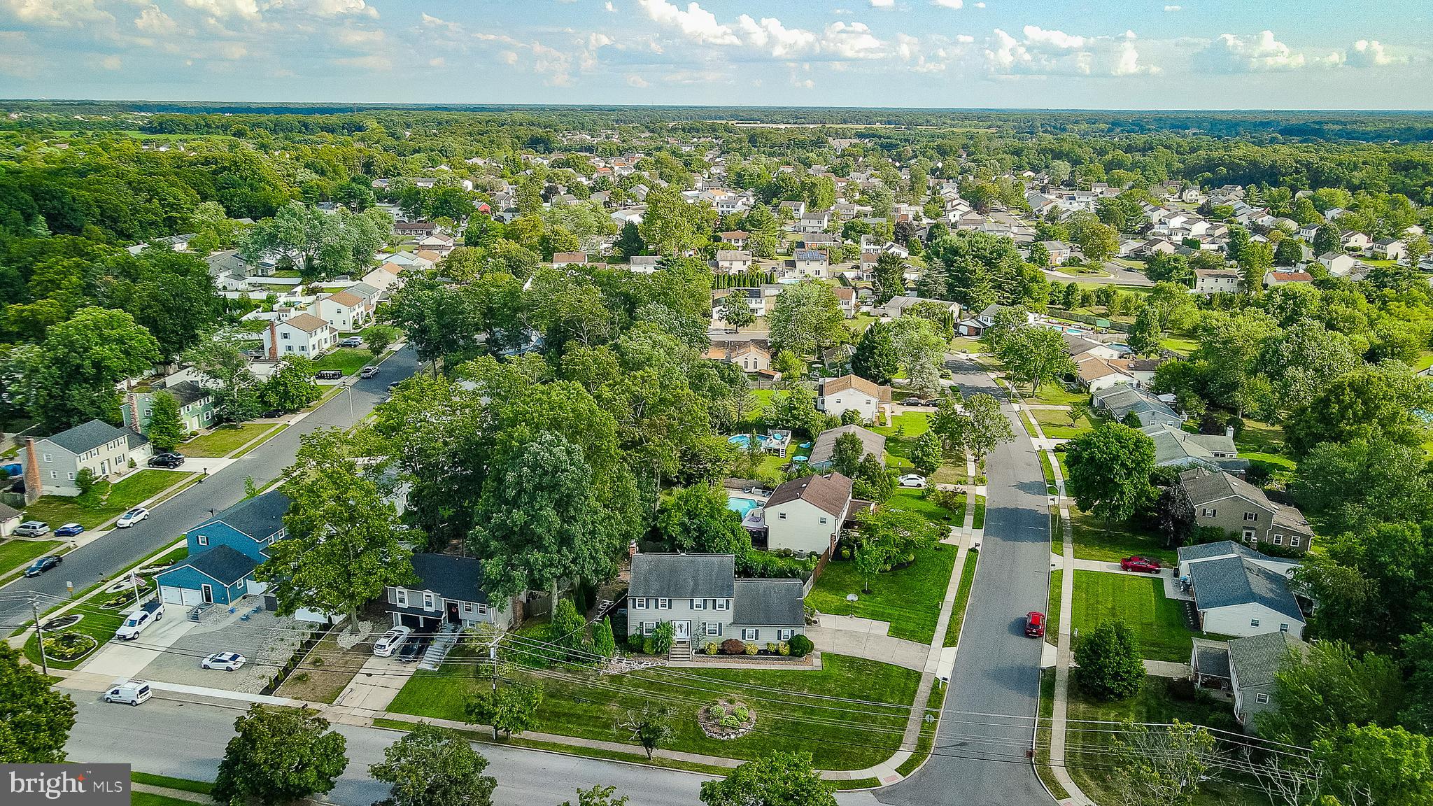 15 Eclipse Ave