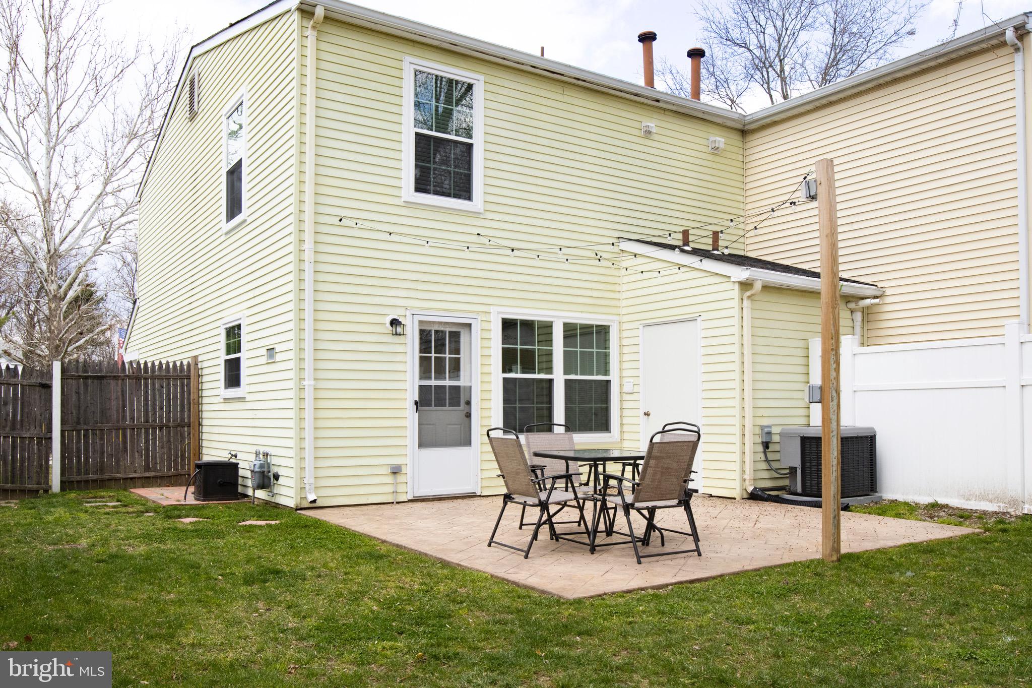 11 Nova Ct