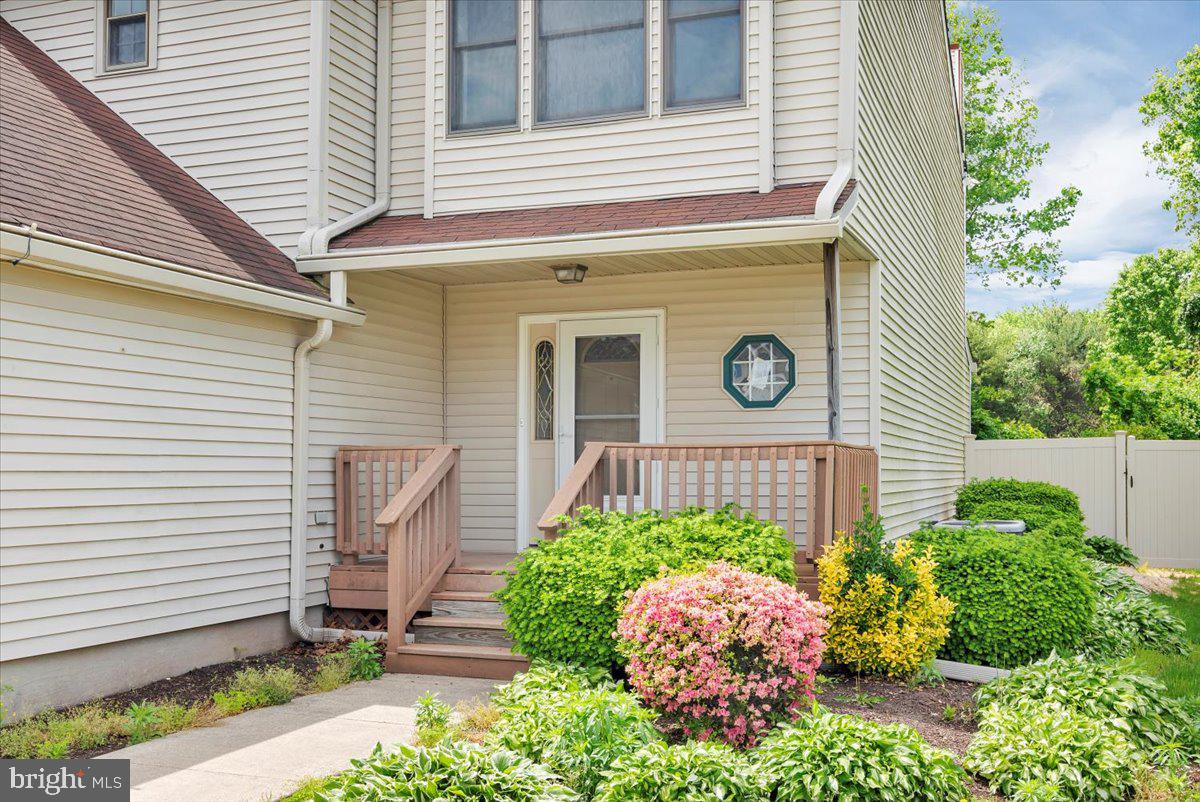 518 Demoss COURT