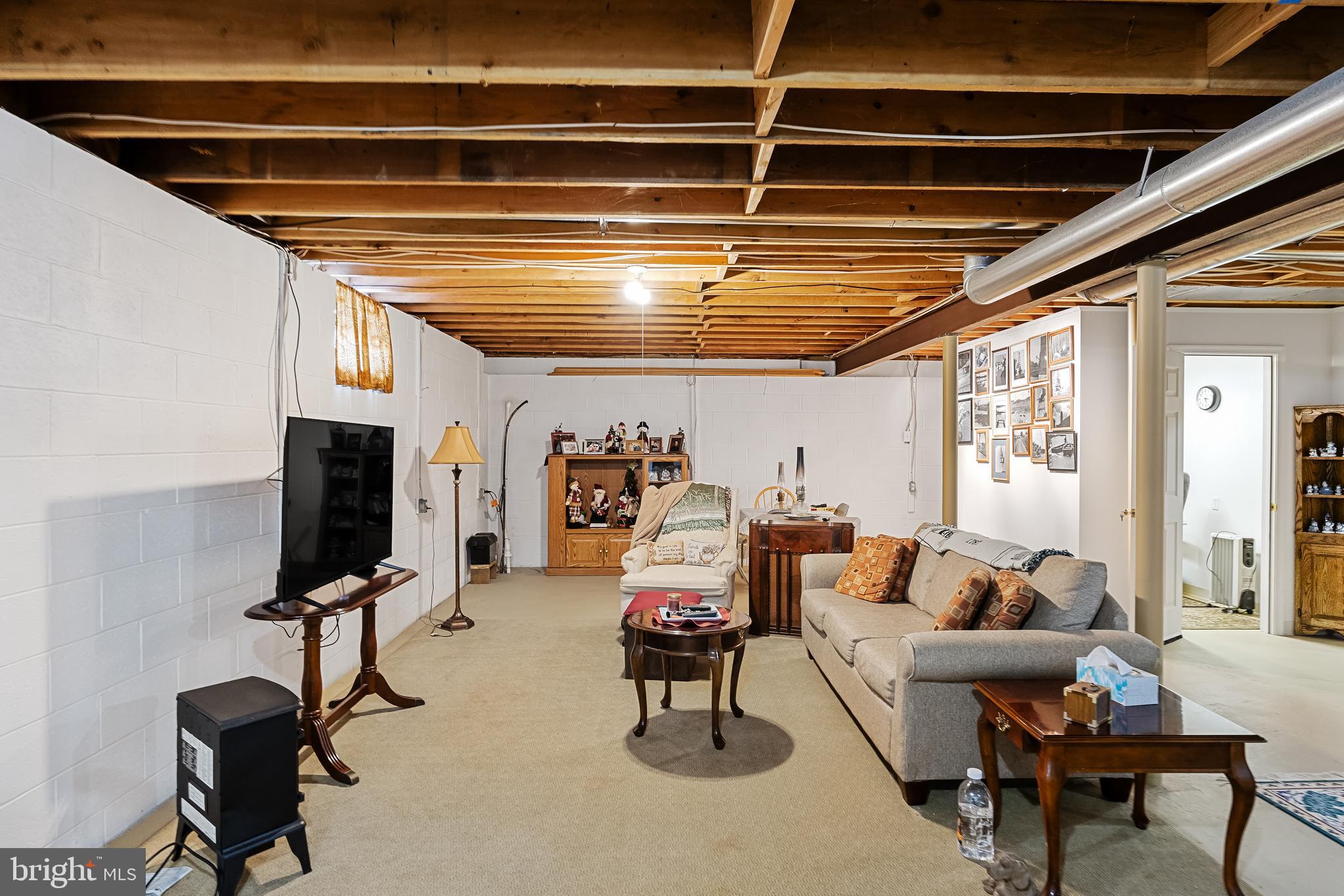 1000 Gray Fox COURT