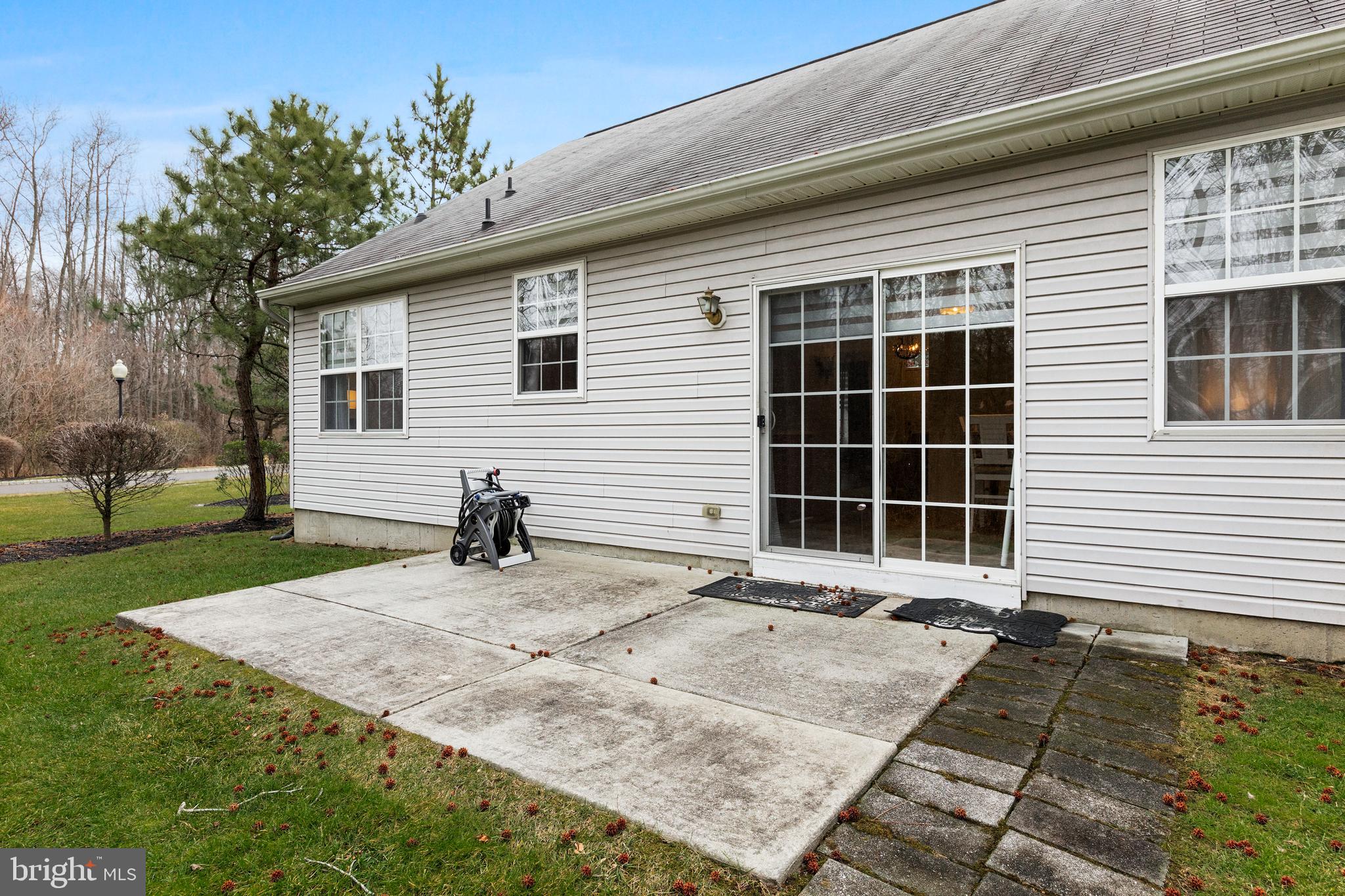 427 Periwinkle DRIVE