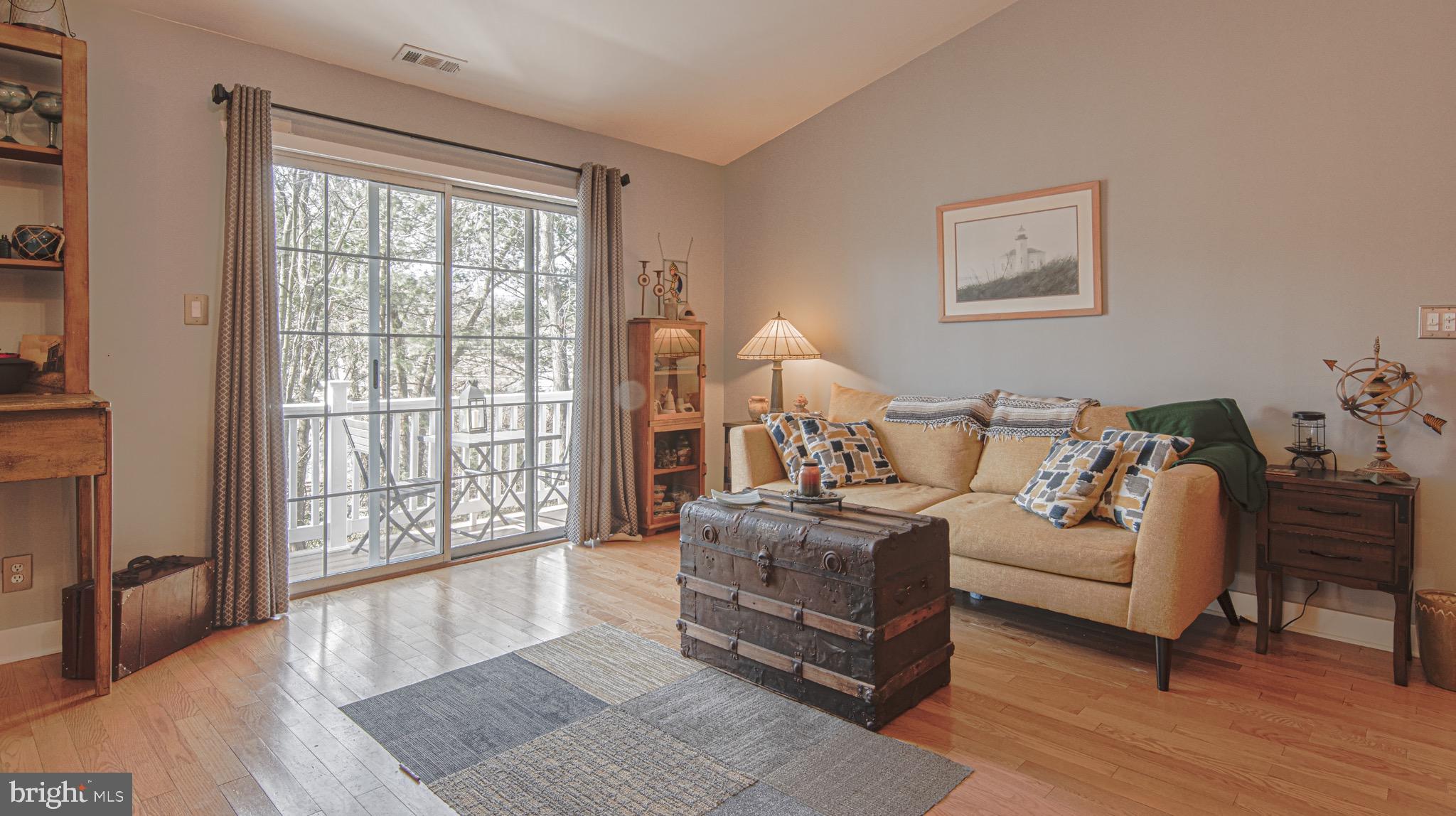 68 Crestmont Dr