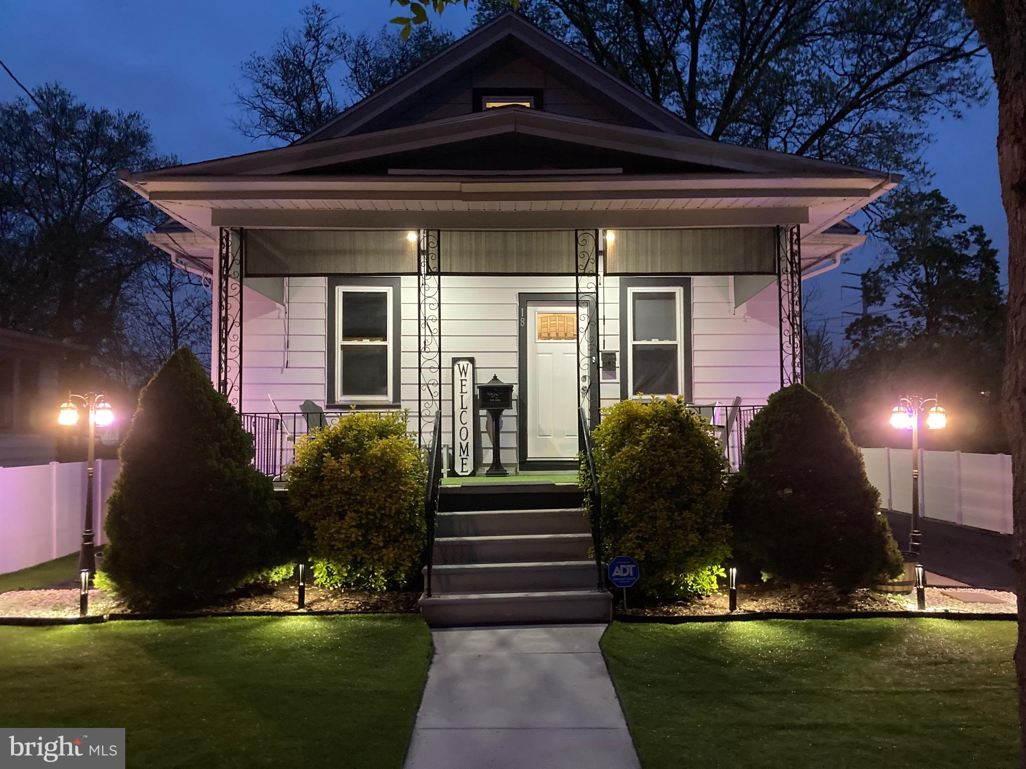 18 Watkins Ave