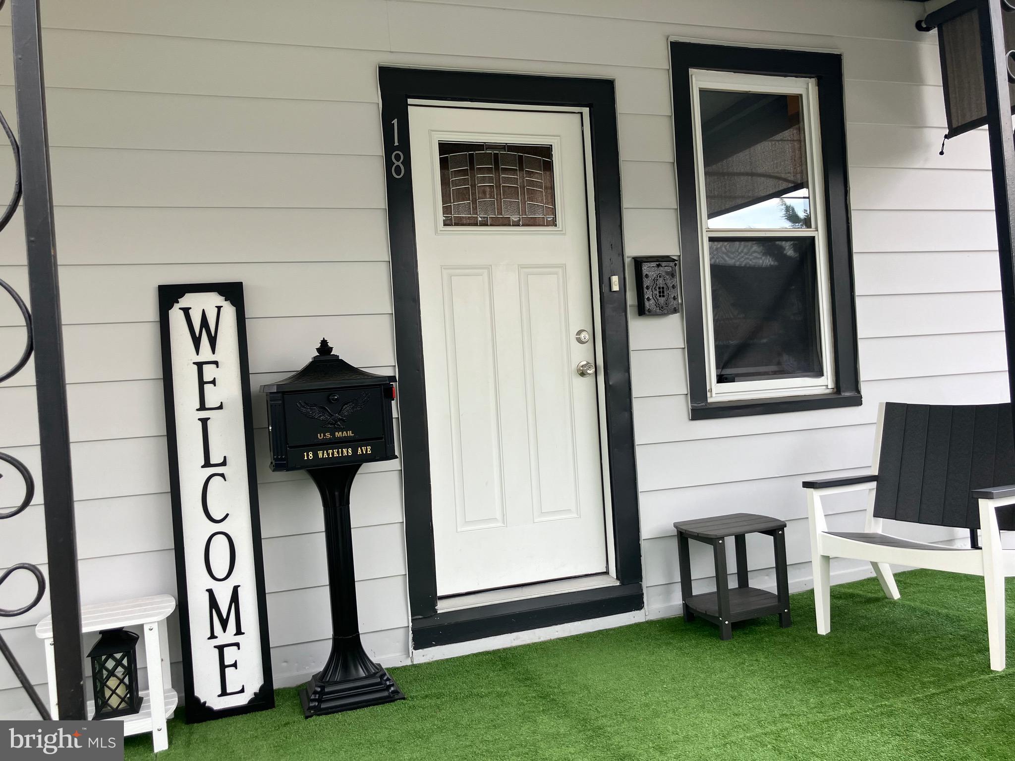 18 Watkins Ave
