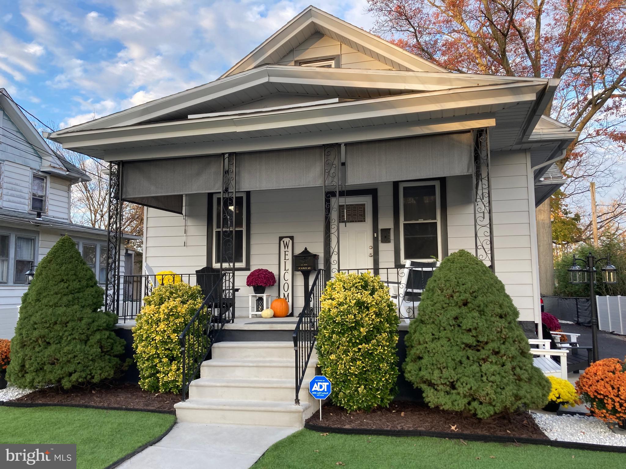 18 Watkins Ave