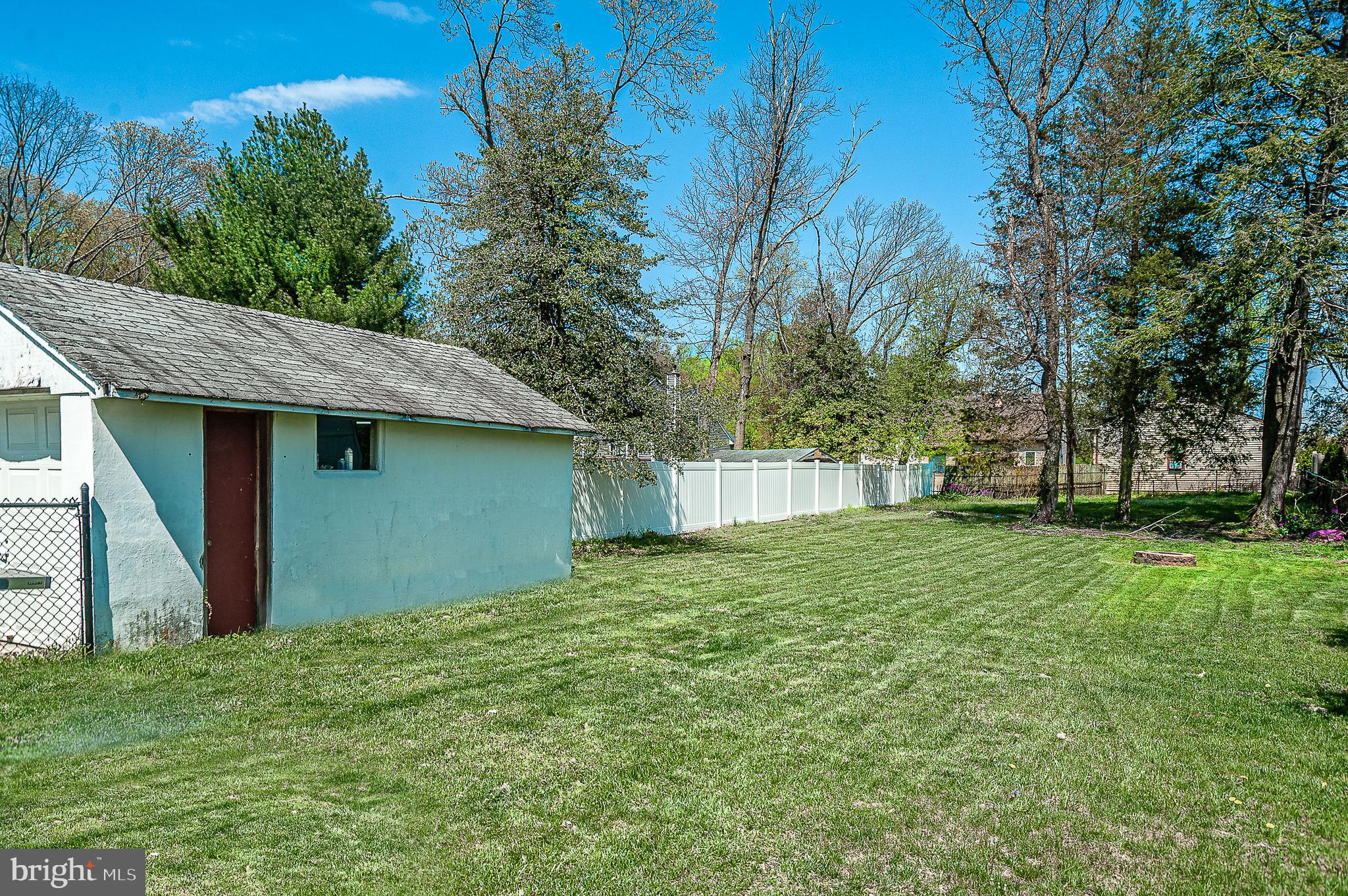 1029 CHESTNUT AVENUE