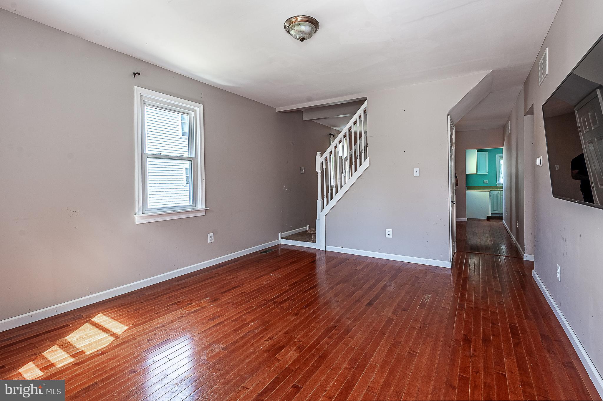 1029 CHESTNUT AVENUE