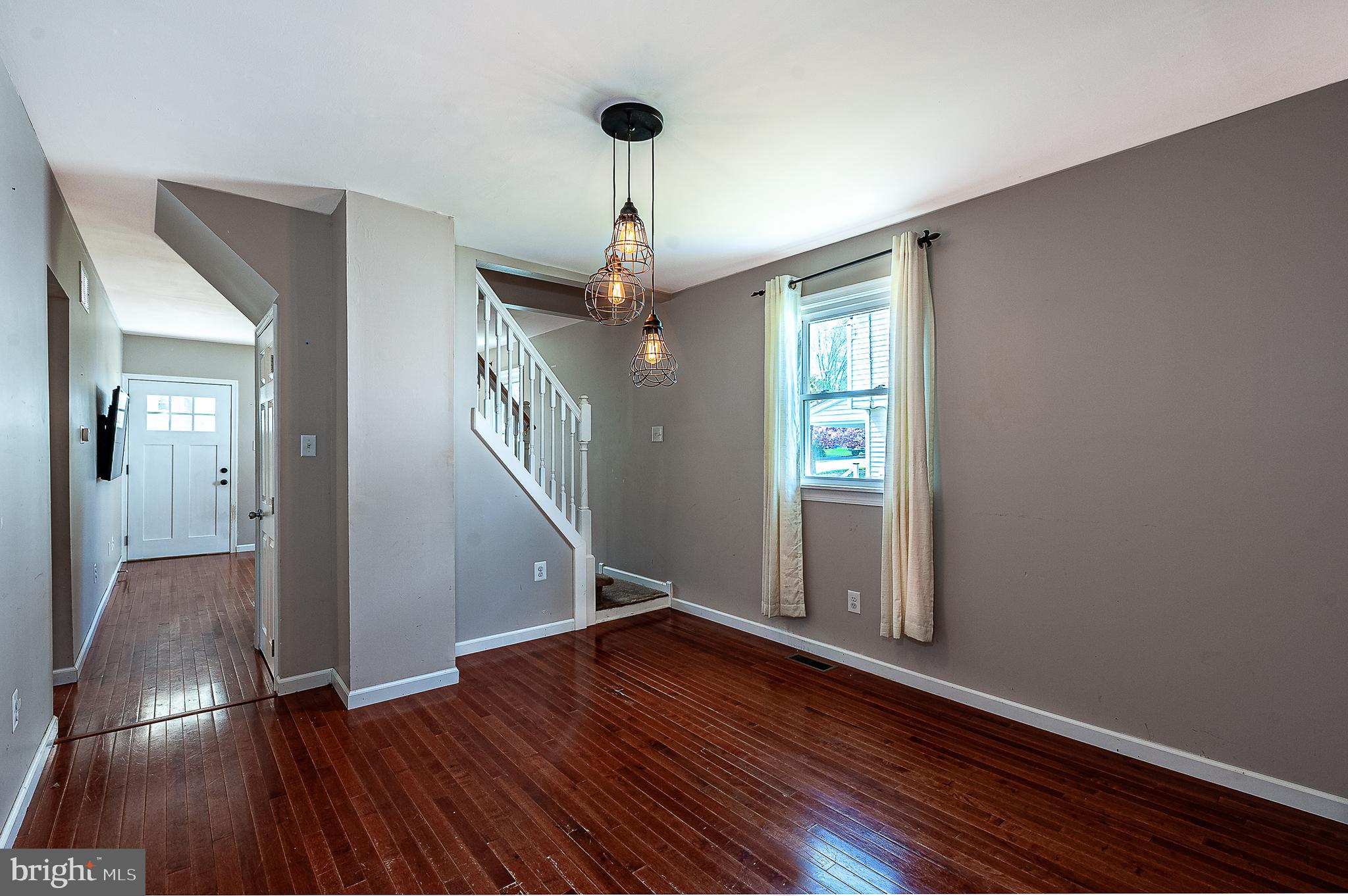 1029 CHESTNUT AVENUE