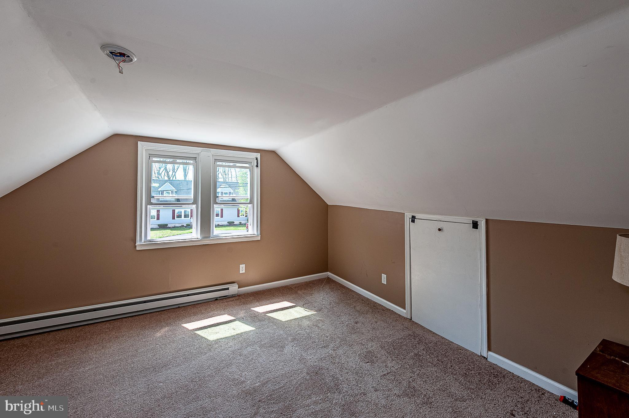 1029 CHESTNUT AVENUE