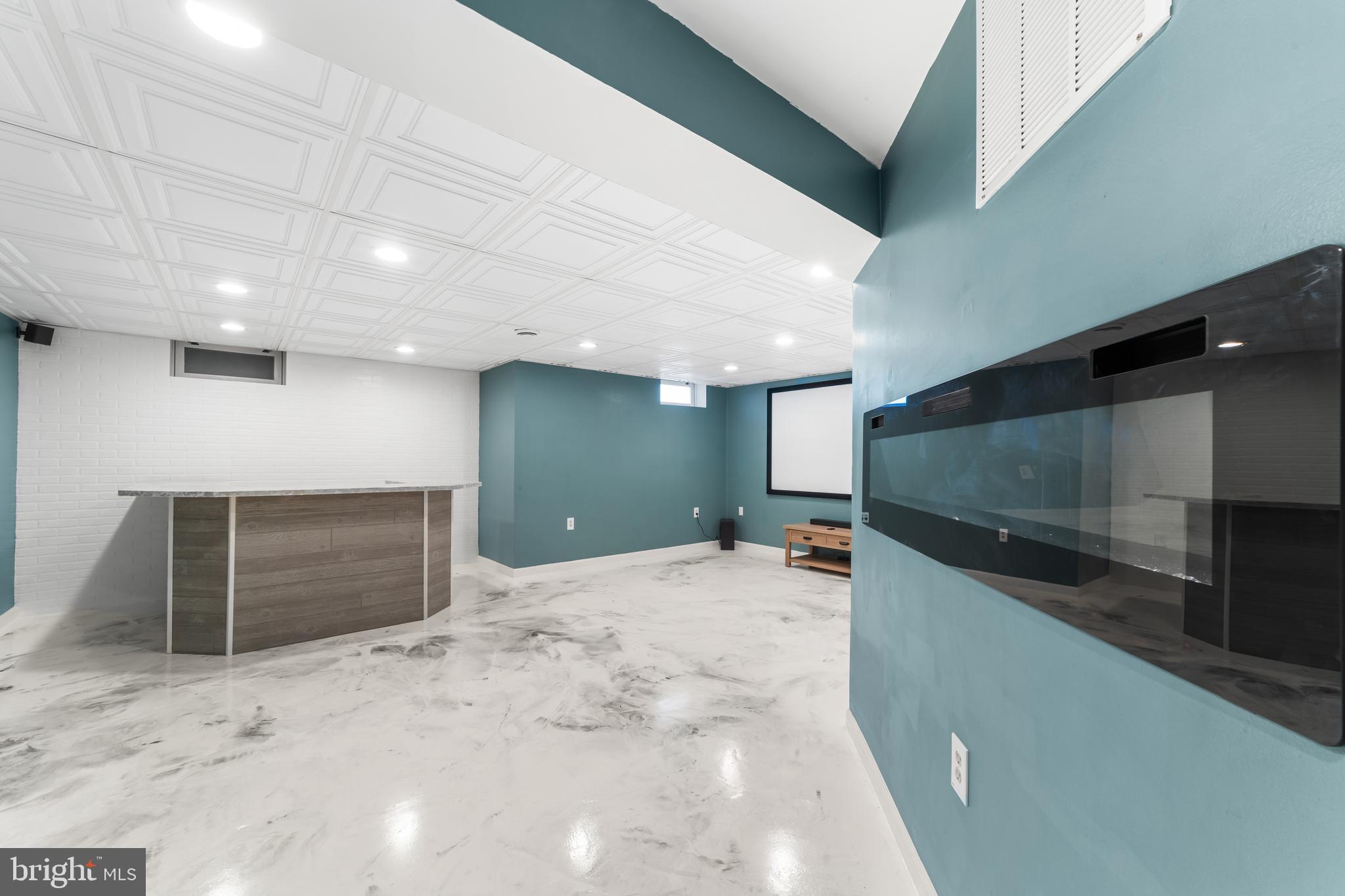 444 OVERBROOK AVENUE