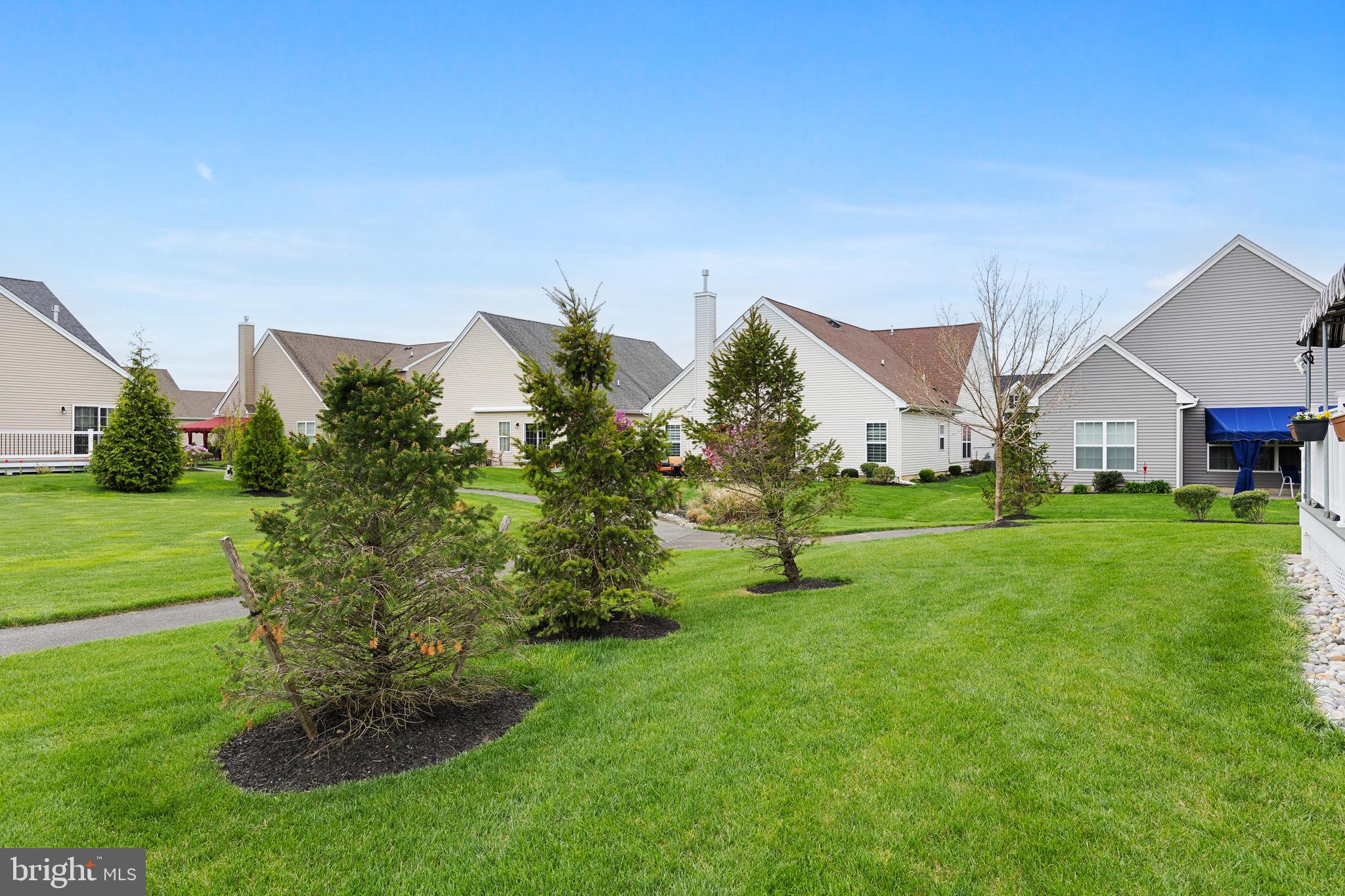 110 Quaker Ln