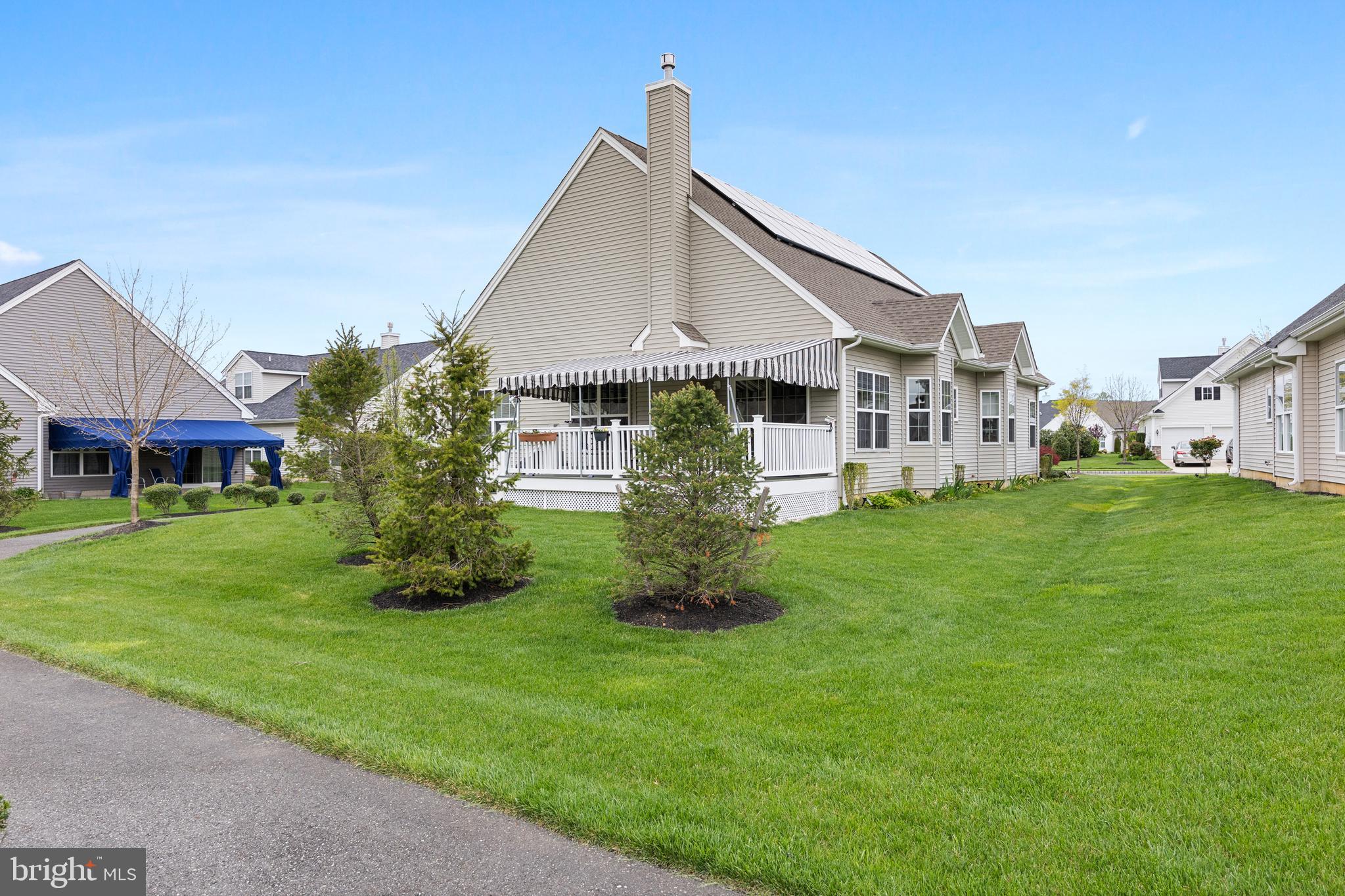 110 Quaker Ln