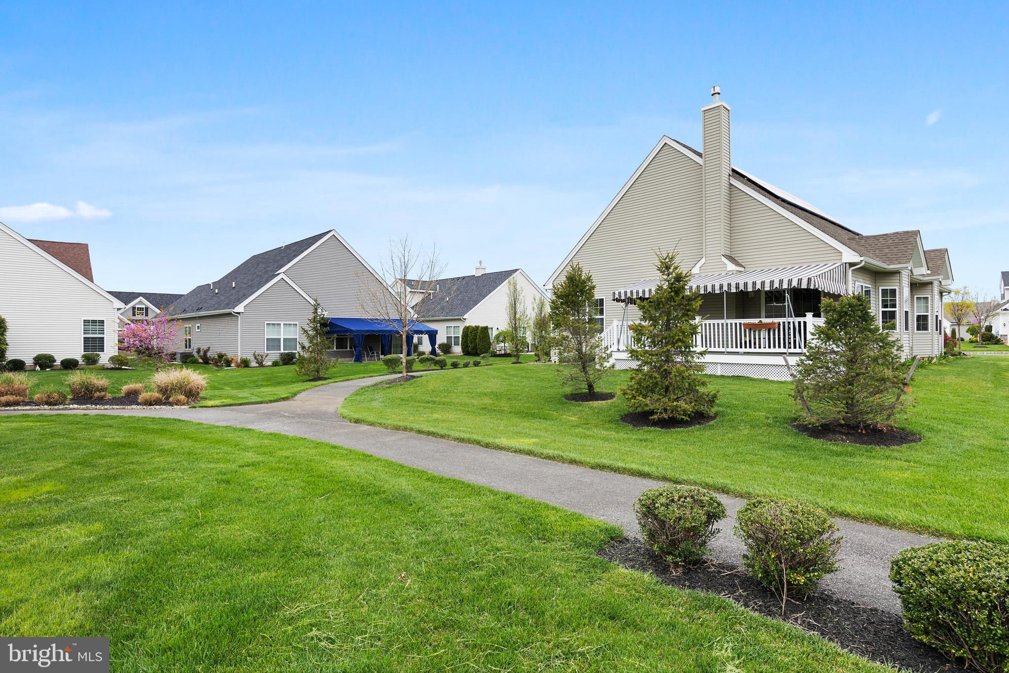 110 Quaker Ln