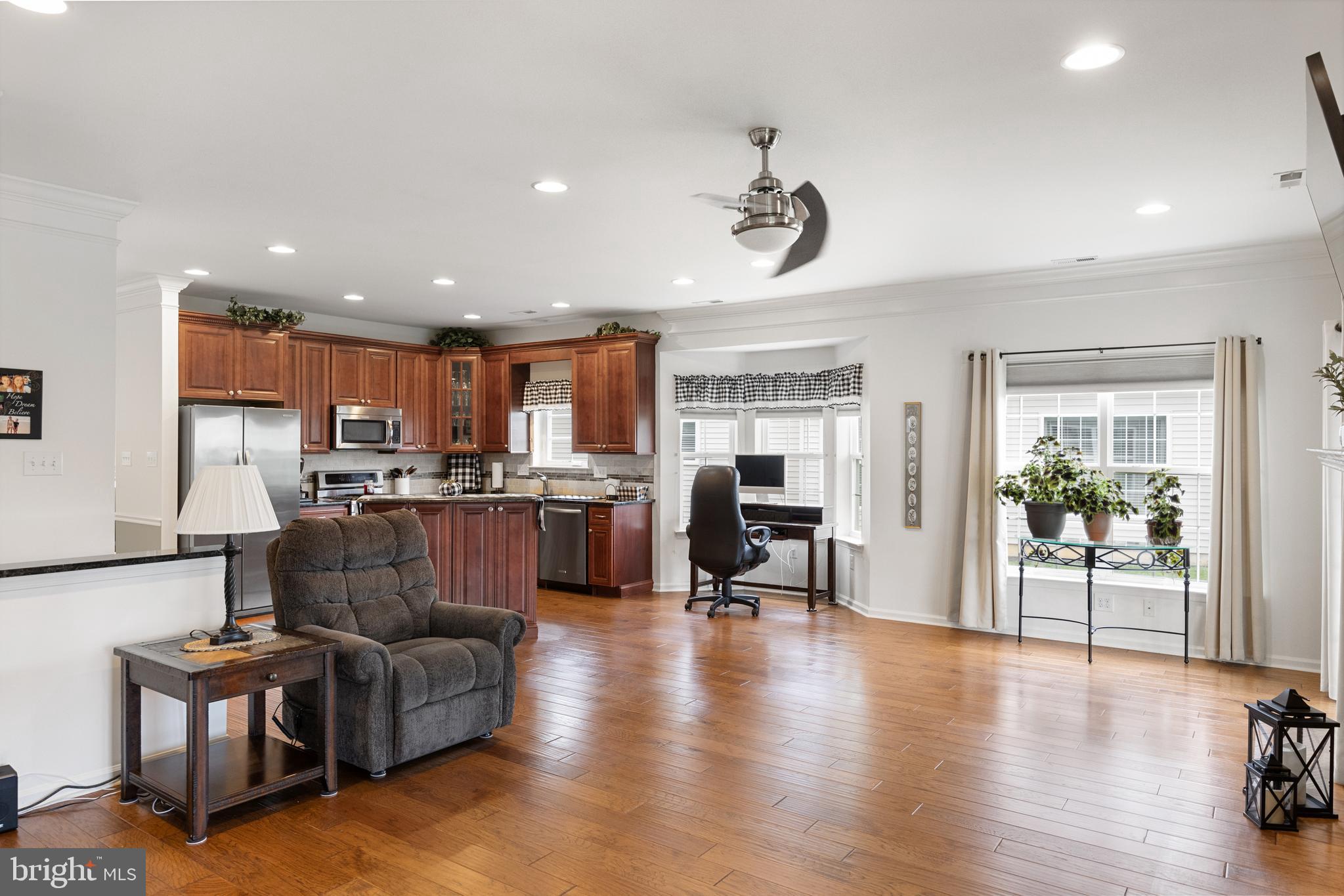 110 Quaker Ln