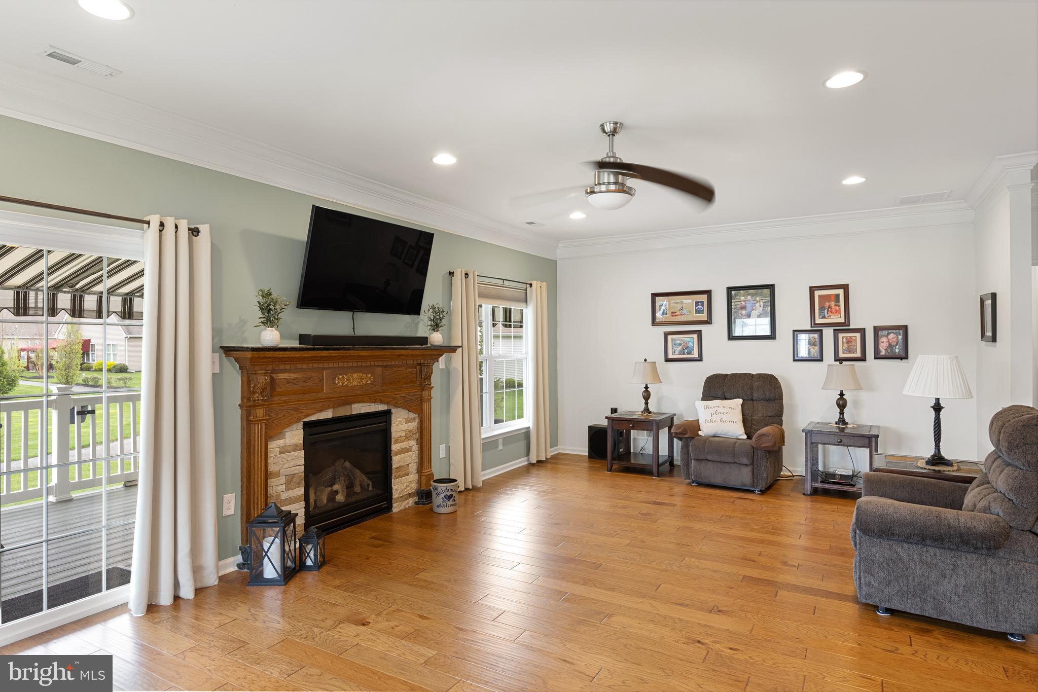 110 Quaker Ln