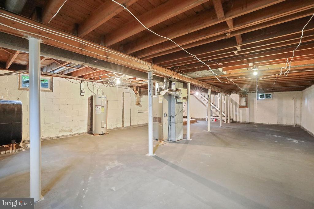 207 8TH STREET