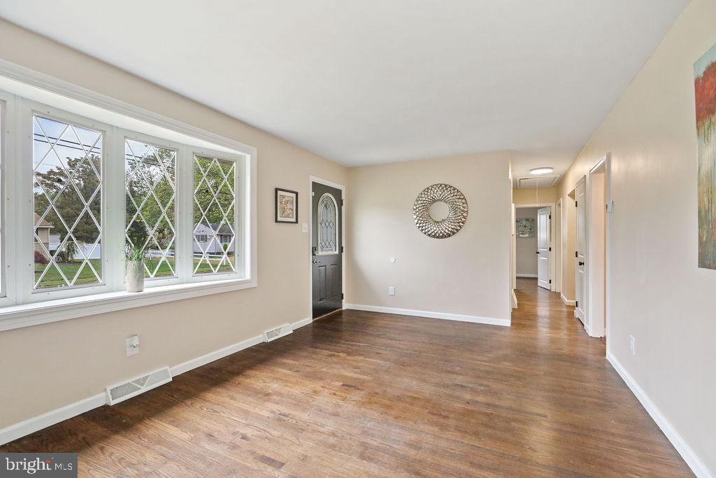 207 8TH STREET