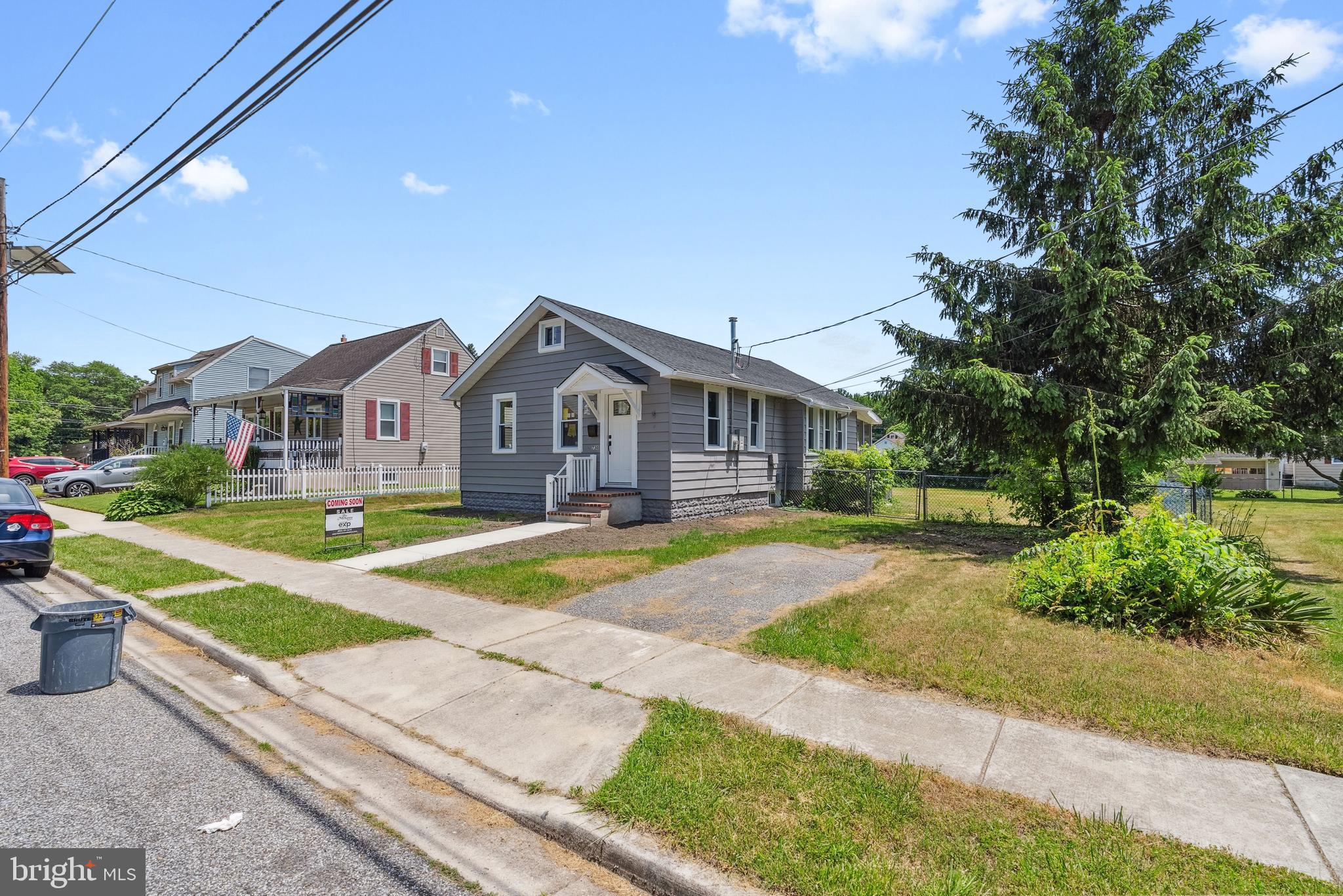 730 Maple Rd