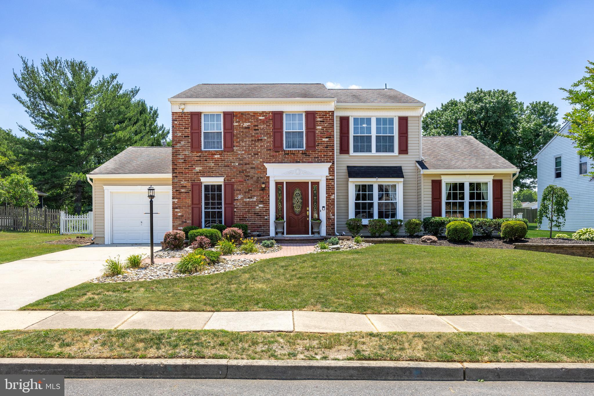7 Pluto Dr