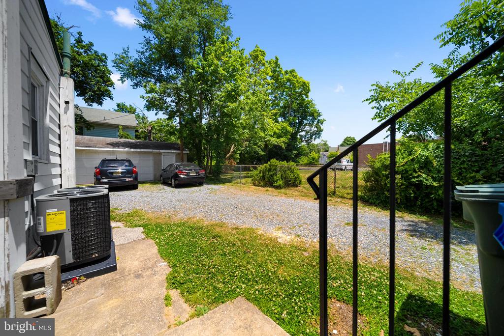 302 N MAIN ST #1