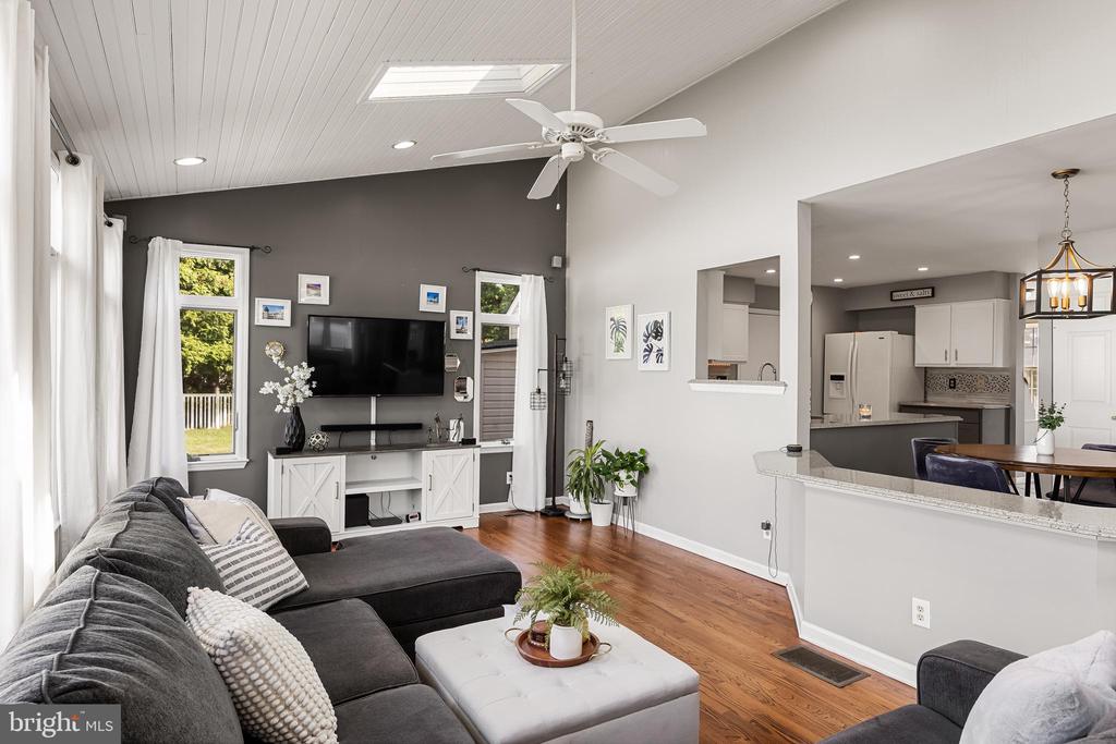 29 Colson Ln