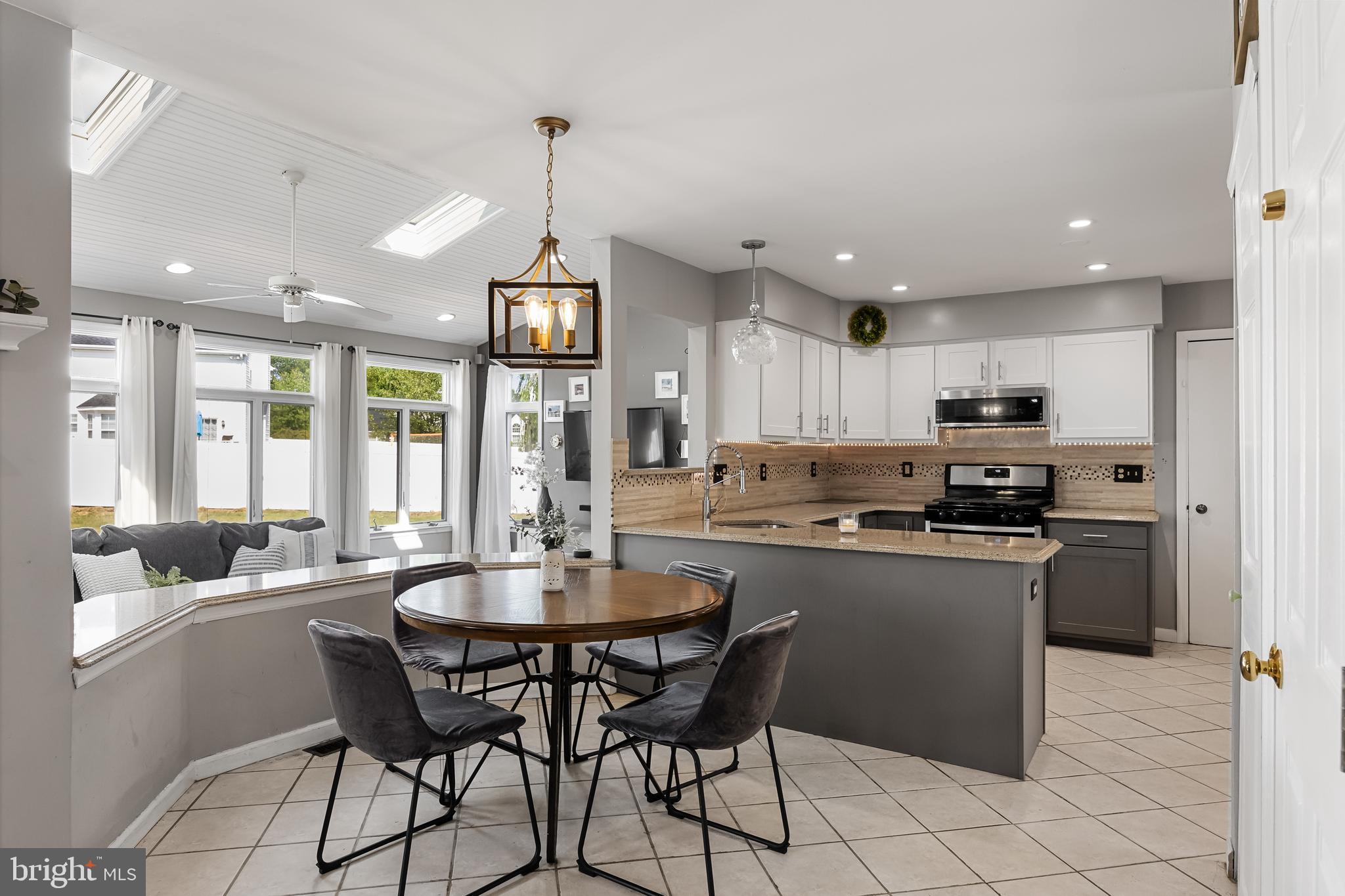 29 Colson Ln