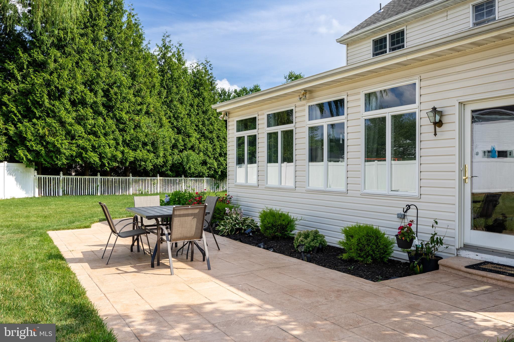 29 Colson Ln