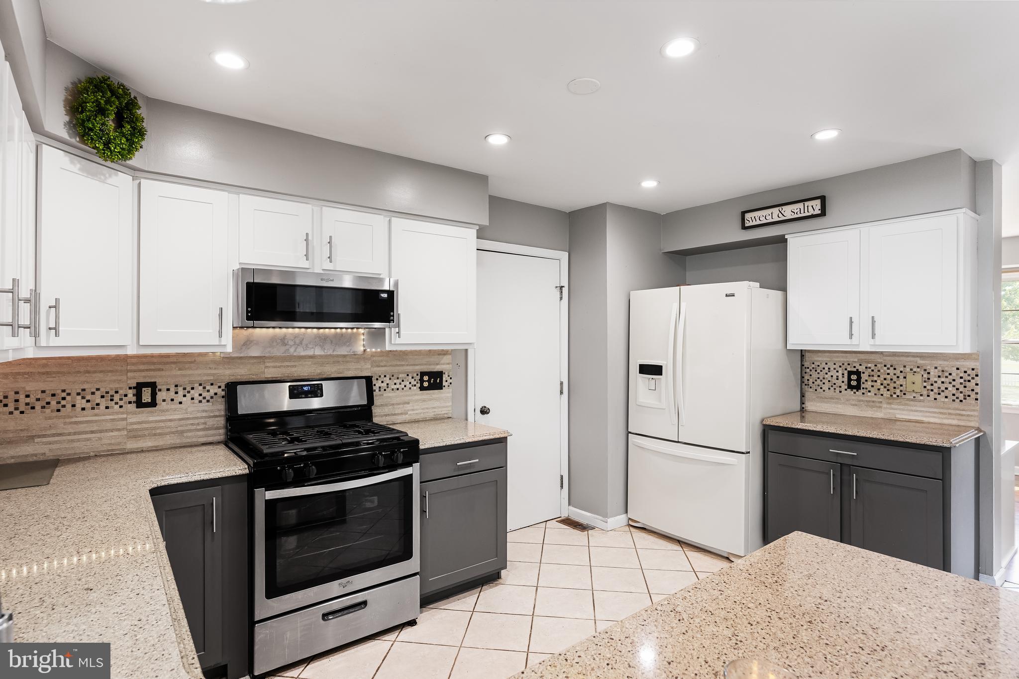 29 Colson Ln