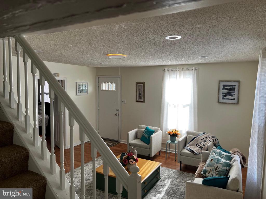 123 W BUCK STREET