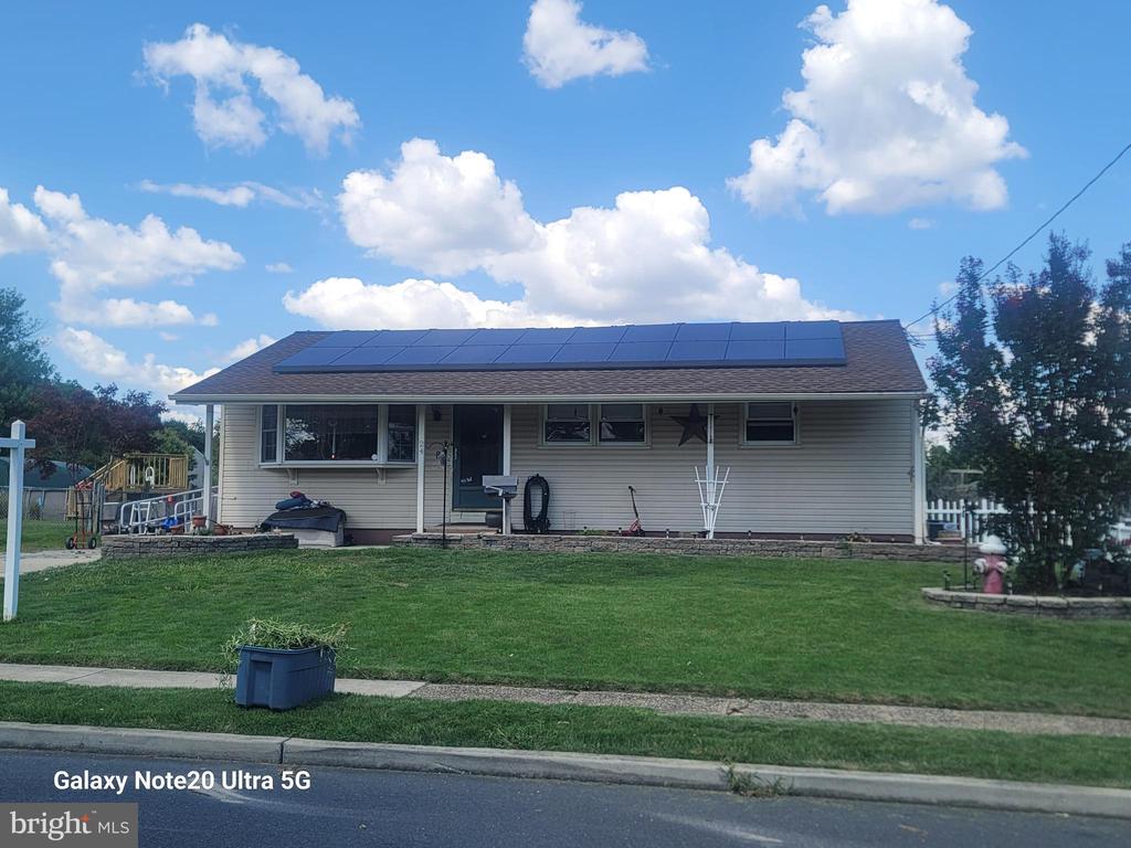 24 BRUCE DRIVE