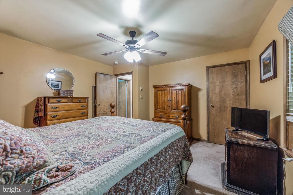 245 COLONY PLACE