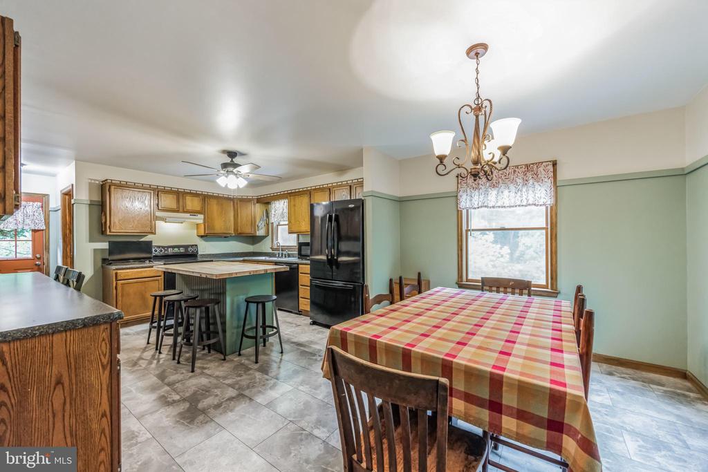 245 COLONY PLACE