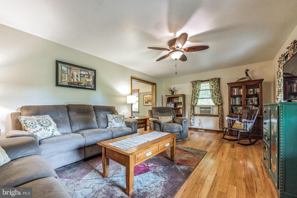 245 COLONY PLACE